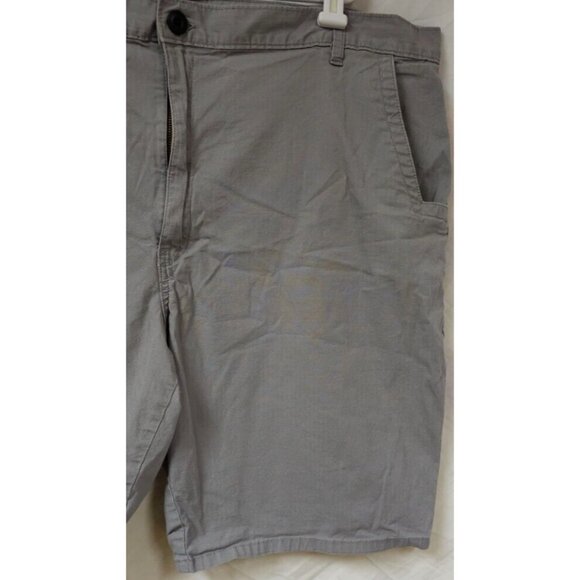 Dickies Sz 44 Grey Loose Fit Chino Cellphone Pockets Work Shorts 11" Inseam - Picture 3 of 9